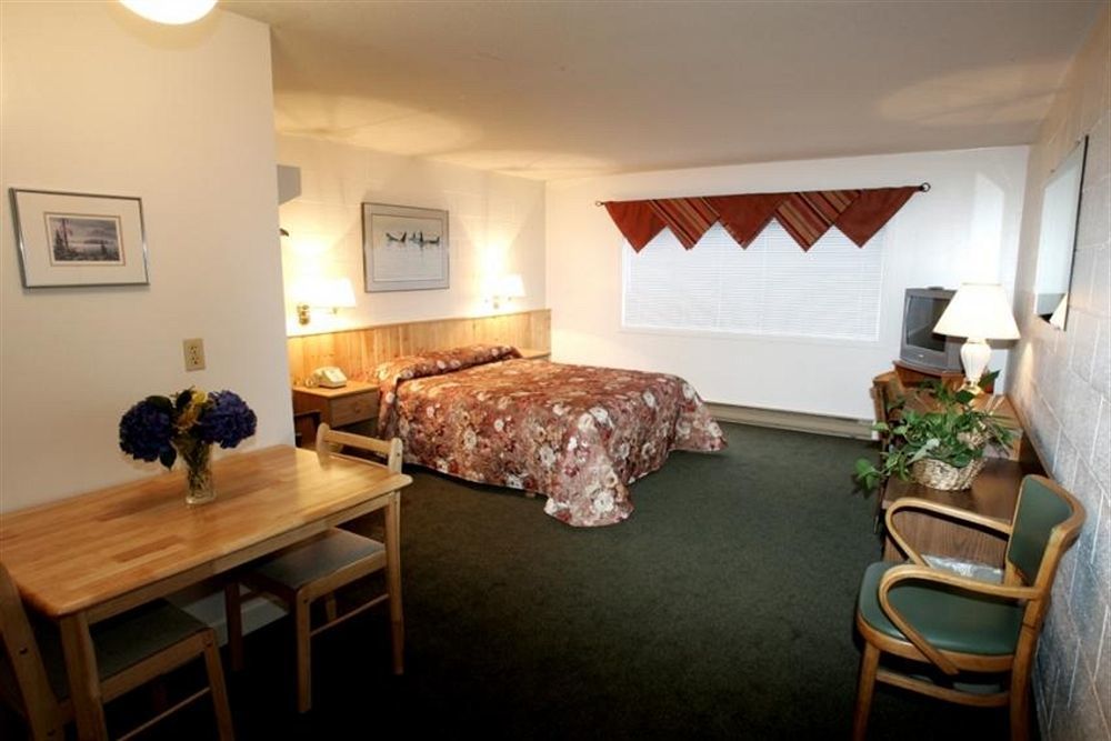 Pacific Rim Motel Ucluelet Exterior foto